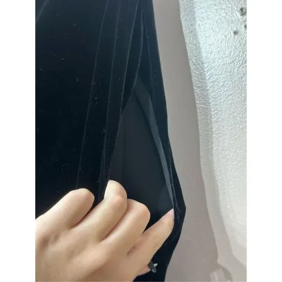 NWT MASSIMO DUTTI Short Velvet Asymmetric Sleeves Black Dress Women's Medium - Picture 3 of 12